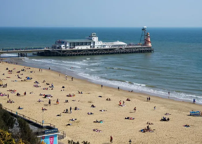 The Hideaway - 1 Minute From 02 Academy - Free Parking - 5 Minutes From The Beach - Fast Wi-Fi - Smart Tv